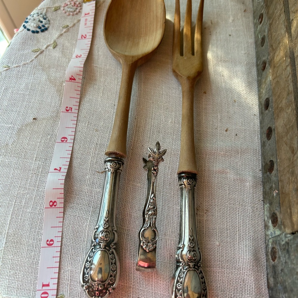 Antique Sterling Handle Serving Set - Picture 3 of 10